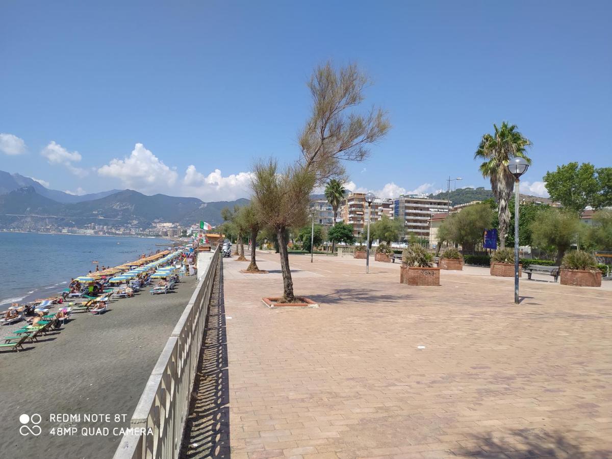 B & B Civico 6 Rooms Salerno Exteriér fotografie
