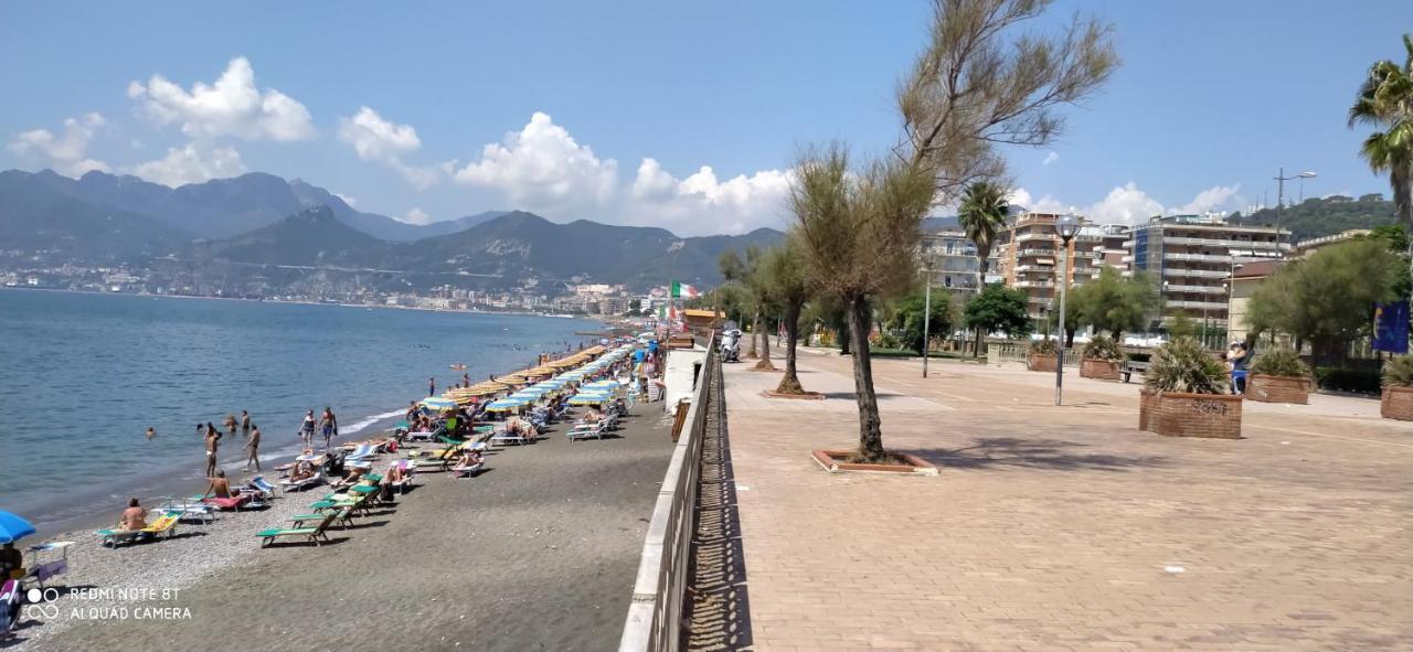 B & B Civico 6 Rooms Salerno Exteriér fotografie