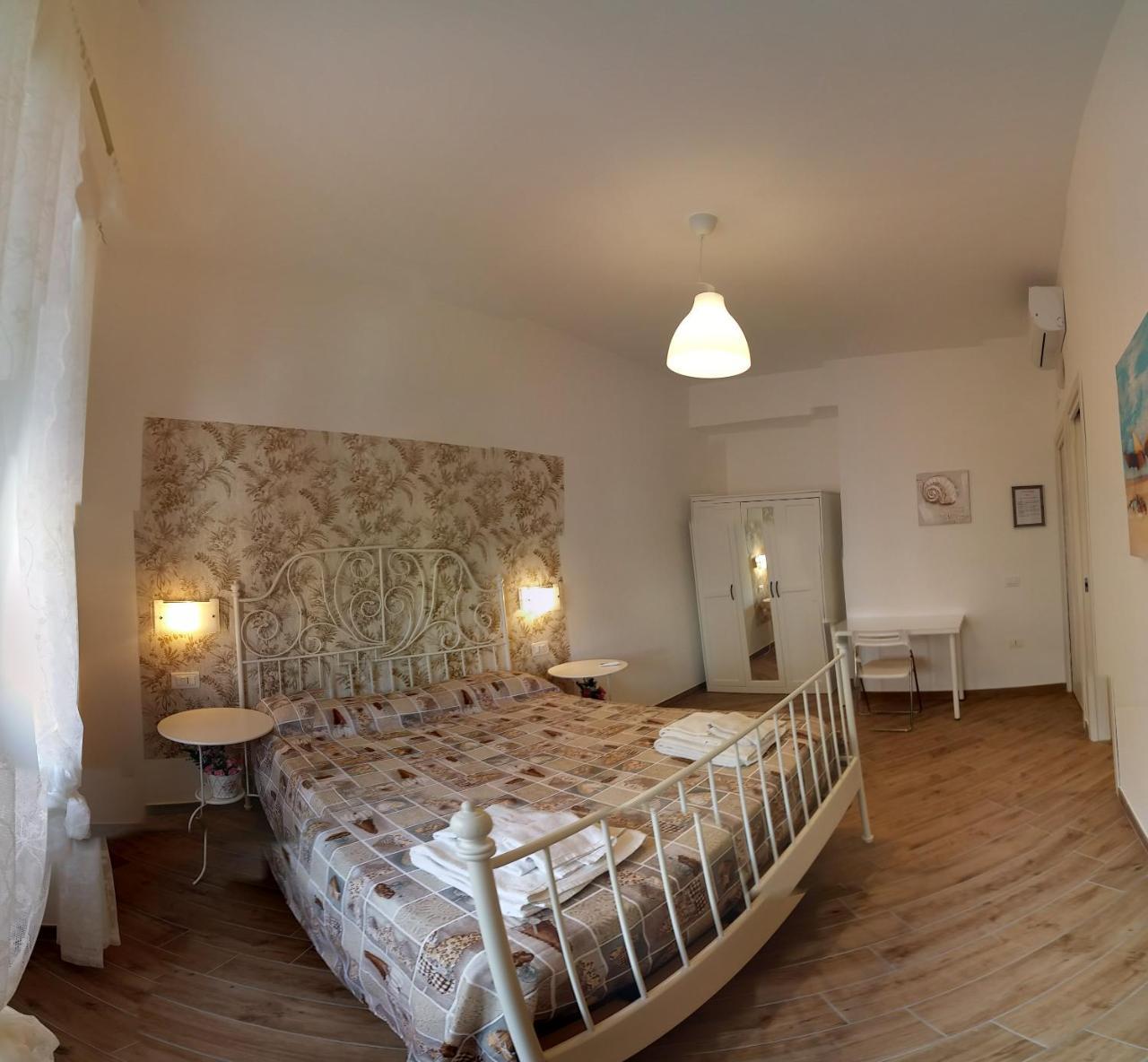 B & B Civico 6 Rooms Salerno Exteriér fotografie