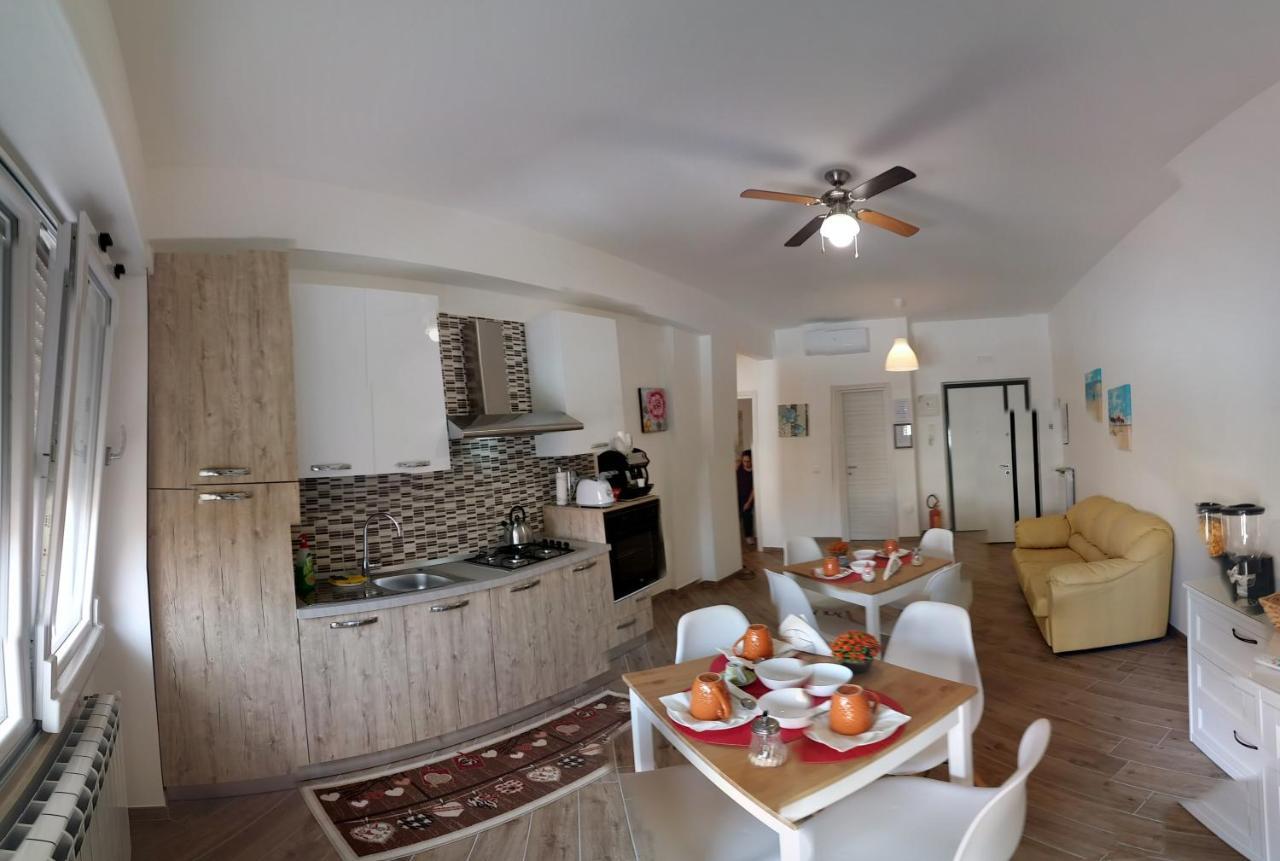 B & B Civico 6 Rooms Salerno Exteriér fotografie