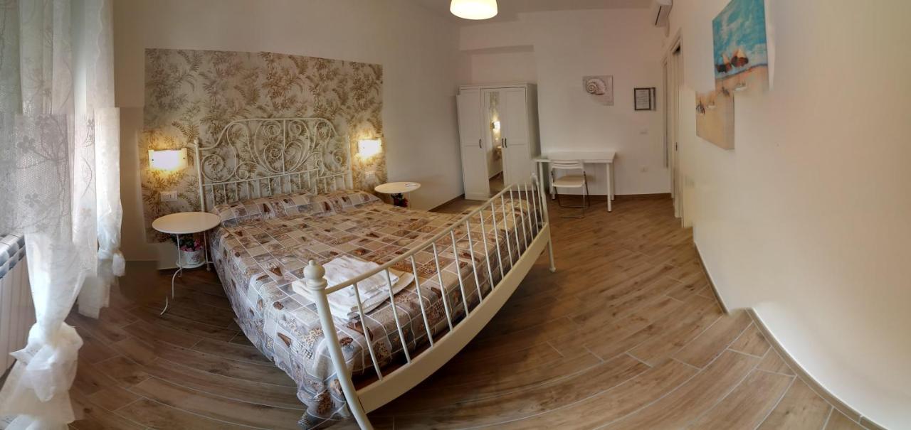 B & B Civico 6 Rooms Salerno Exteriér fotografie